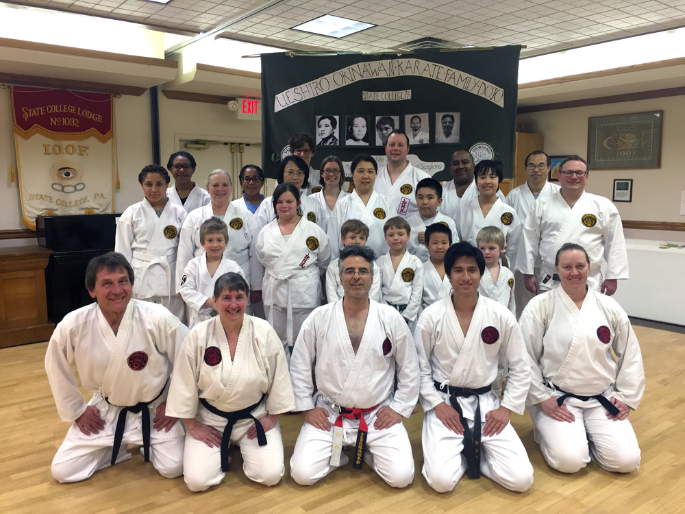Front-page-group Dojo group sitting